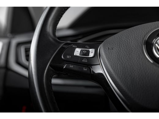 Volkswagen Polo 1.0 TSI Highline Business R | Panorama dak | IQ lights | DSG | ActivLease financial lease