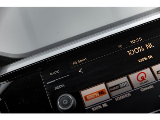 Volkswagen Polo 1.0 TSI Highline Business R | Panorama dak | IQ lights | DSG | ActivLease financial lease