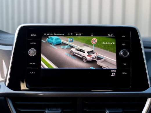 Volkswagen T-Roc 1.5 TSI 150Pk DSG Style | Trekhaak afnb. | IQ Light | Allseason banden | Prijs Rijklaar!! ActivLease financial lease