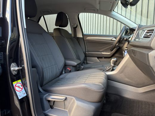 Volkswagen T-Roc 1.5 TSI 150Pk DSG Style | Trekhaak afnb. | IQ Light | Allseason banden | Prijs Rijklaar!! ActivLease financial lease