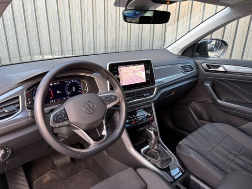 Volkswagen T-Roc 1.5 TSI 150Pk DSG Style | Trekhaak afnb. | IQ Light | Allseason banden | Prijs Rijklaar!! ActivLease financial lease