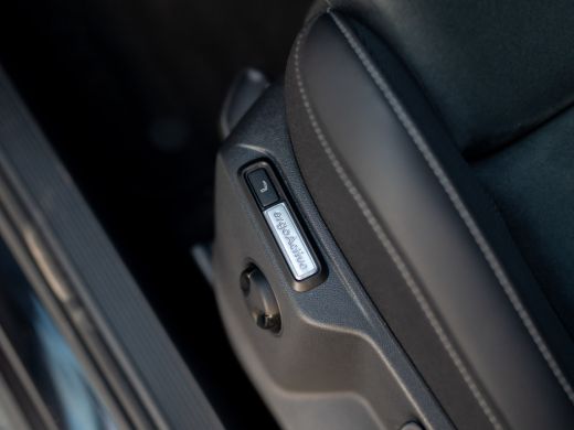 Volkswagen T-Roc 1.5 TSI 150Pk DSG Style | Trekhaak afnb. | IQ Light | Allseason banden | Prijs Rijklaar!! ActivLease financial lease