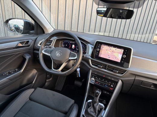 Volkswagen T-Roc 1.5 TSI 150Pk DSG Style | Trekhaak afnb. | IQ Light | Allseason banden | Prijs Rijklaar!! ActivLease financial lease