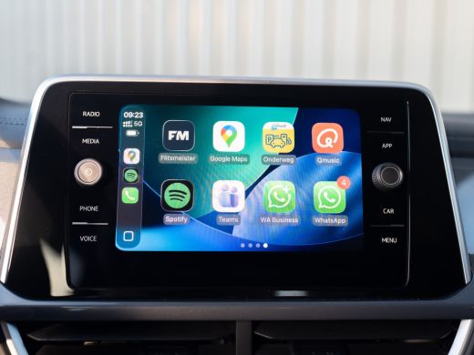 Volkswagen T-Roc 1.5 TSI 150Pk DSG Style | Trekhaak afnb. | IQ Light | Allseason banden | Prijs Rijklaar!! ActivLease financial lease