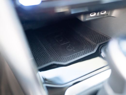 Volkswagen T-Roc 1.5 TSI 150Pk DSG Style | Trekhaak afnb. | IQ Light | Allseason banden | Prijs Rijklaar!! ActivLease financial lease