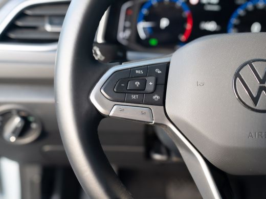 Volkswagen T-Roc 1.5 TSI 150Pk DSG Style | Trekhaak afnb. | IQ Light | Allseason banden | Prijs Rijklaar!! ActivLease financial lease