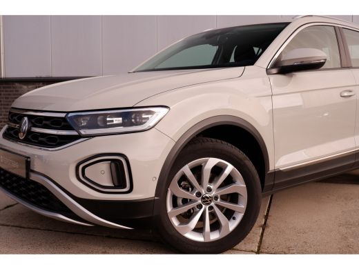 Volkswagen T-Roc 1.5 TSI Style | LED | Camera | Carplay | Climate ActivLease financial lease