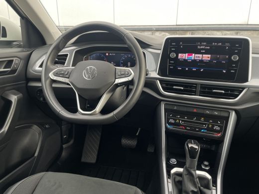 Volkswagen T-Roc 1.5 TSI Style | LED | Camera | Carplay | Climate ActivLease financial lease
