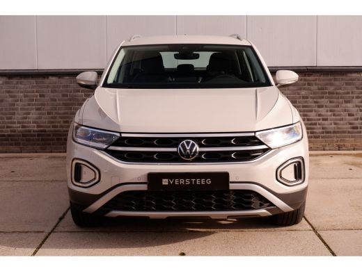 Volkswagen T-Roc 1.5 TSI Style | LED | Camera | Carplay | Climate ActivLease financial lease