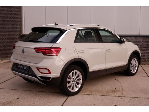 Volkswagen T-Roc 1.5 TSI Style | LED | Camera | Carplay | Climate ActivLease financial lease
