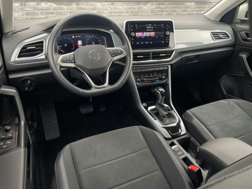 Volkswagen T-Roc 1.5 TSI Style | LED | Camera | Carplay | Climate ActivLease financial lease