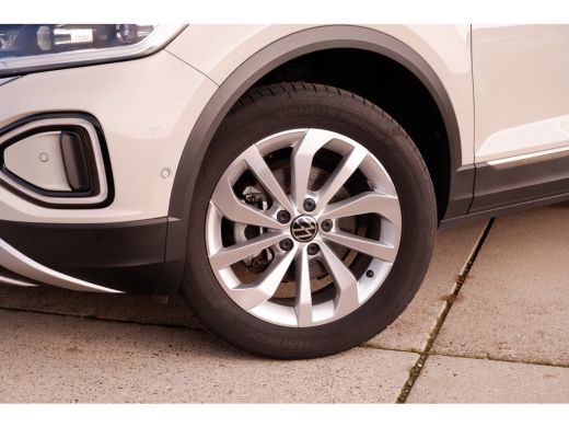 Volkswagen T-Roc 1.5 TSI Style | LED | Camera | Carplay | Climate ActivLease financial lease