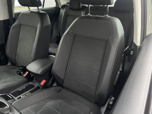 Volkswagen T-Roc 1.5 TSI Style | LED | Camera | Carplay | Climate ActivLease financial lease