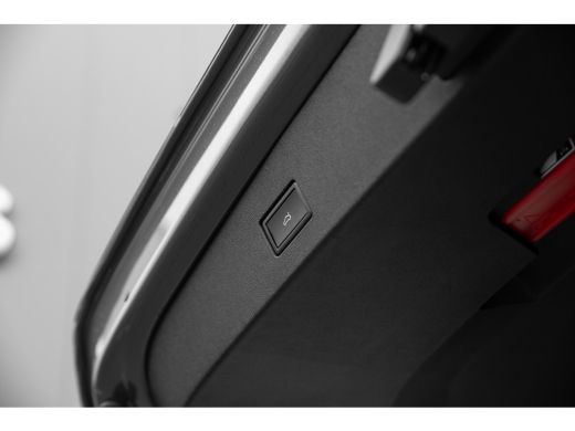 Volkswagen Tayron 1.5TSI eHybrid 204pk R-Line Edition | Panoramdak | Achteruitrijcamera | Black Style Pakket | Keyl... ActivLease financial lease