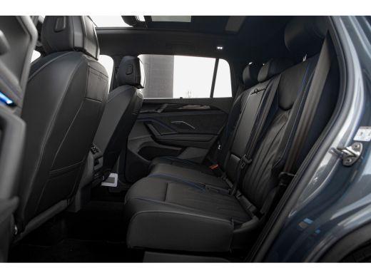 Volkswagen Tayron 1.5TSI eHybrid 204pk R-Line Edition | Panoramdak | Achteruitrijcamera | Black Style Pakket | Keyl... ActivLease financial lease