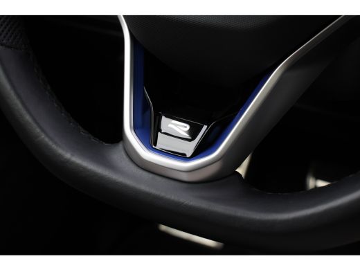 Volkswagen Touareg 3.0 TSi 4MOTION R | NL-AUTO! | BOMVOL! | TREKHAAK | PANODAK | ELEKTR. MASSAGE + GEHEUGEN STOELEN ... ActivLease financial lease