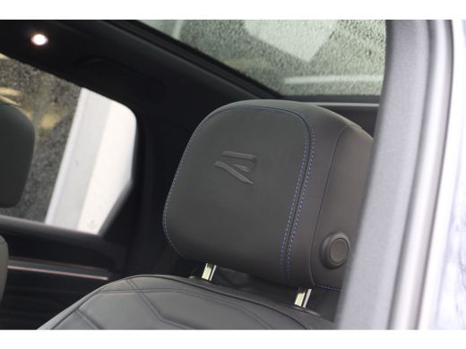 Volkswagen Touareg 3.0 TSi 4MOTION R | NL-AUTO! | BOMVOL! | TREKHAAK | PANODAK | ELEKTR. MASSAGE + GEHEUGEN STOELEN ... ActivLease financial lease