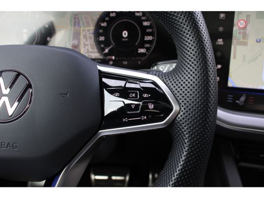 Volkswagen Touareg 3.0 TSi 4MOTION R | NL-AUTO! | BOMVOL! | TREKHAAK | PANODAK | ELEKTR. MASSAGE + GEHEUGEN STOELEN ... ActivLease financial lease