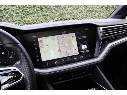 Volkswagen Touareg 3.0 TSi 4MOTION R | NL-AUTO! | BOMVOL! | TREKHAAK | PANODAK | ELEKTR. MASSAGE + GEHEUGEN STOELEN ... ActivLease financial lease