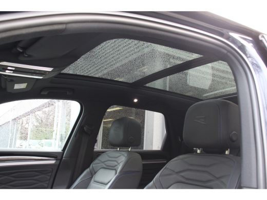 Volkswagen Touareg 3.0 TSi 4MOTION R | NL-AUTO! | BOMVOL! | TREKHAAK | PANODAK | ELEKTR. MASSAGE + GEHEUGEN STOELEN ... ActivLease financial lease