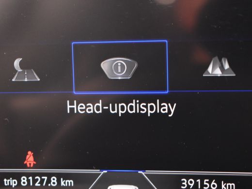 Volkswagen Touareg 3.0 TSi eHybrid 4MOTION R 462pk | Trekhaak | Dodehoekdetectie | 360 camera | Panorama dak | Head ... ActivLease financial lease