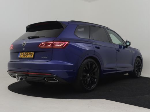 Volkswagen Touareg 3.0 TSi eHybrid 4MOTION R 462pk | Trekhaak | Dodehoekdetectie | 360 camera | Panorama dak | Head ... ActivLease financial lease