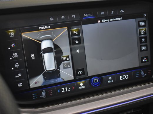 Volkswagen Touareg 3.0 TSi eHybrid 4MOTION R 462pk | Trekhaak | Dodehoekdetectie | 360 camera | Panorama dak | Head ... ActivLease financial lease