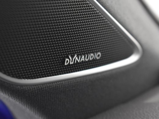 Volkswagen Touareg 3.0 TSi eHybrid 4MOTION R 462pk | Trekhaak | Dodehoekdetectie | 360 camera | Panorama dak | Head ... ActivLease financial lease