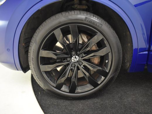 Volkswagen Touareg 3.0 TSi eHybrid 4MOTION R 462pk | Trekhaak | Dodehoekdetectie | 360 camera | Panorama dak | Head ... ActivLease financial lease