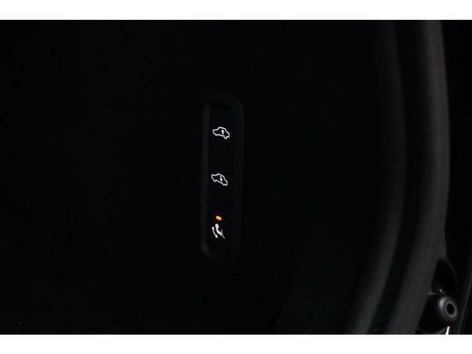 Volvo  XC60 2.0 T6 Plug-in hybrid AWD Plus Black Edition | Luchtvering | Stoelventilatie | Trekhaak | Pano | ... ActivLease financial lease