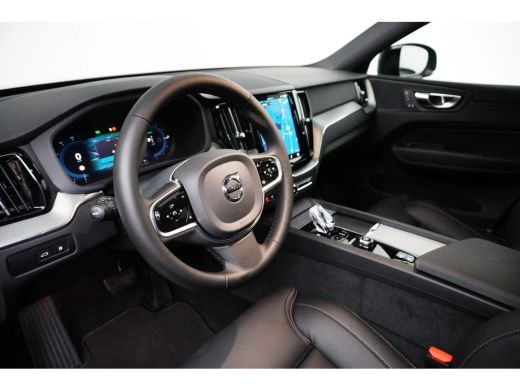 Volvo  XC60 2.0 T6 Plug-in hybrid AWD Plus Black Edition | Luchtvering | Stoelventilatie | Trekhaak | Pano | ... ActivLease financial lease