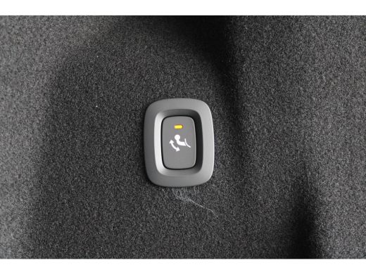 Volvo  XC60 T6 350PK AWD Plus Bright | Trekhaak | 360&deg; | Privacy glas | Harman Kardon | Power Seats ActivLease financial lease