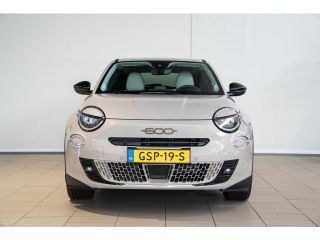 Fiat 600 La Prima 54 kWh | Camera | Elektrische Achterklep | Leder | Stoelverwarming | Elektrische Stoelve...