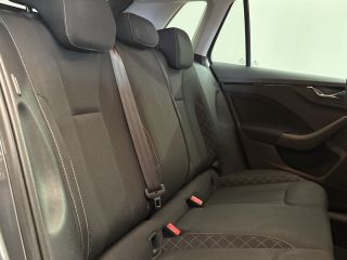 Skoda Kamiq 1.0 TSI Ambition 16" Lichtmetaal | Cruise | Airco | Bluetooth | LED | Elek. Ramen | Airco | Apple...