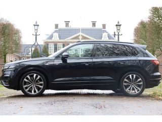 Volkswagen Touareg 3.0 TSi 4MOTION R | NL-AUTO! | BOMVOL! | TREKHAAK | PANODAK | ELEKTR. MASSAGE + GEHEUGEN STOELEN ...