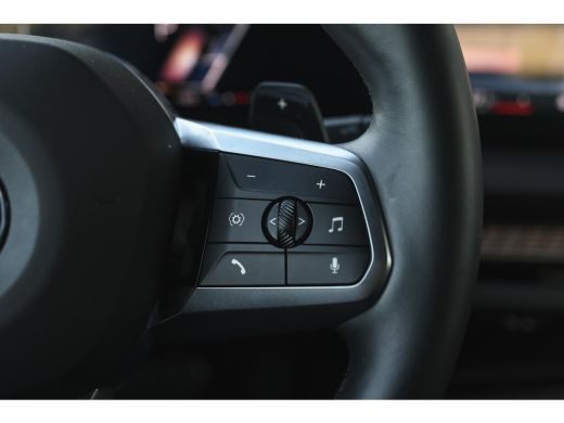 BMW 1 Serie 120 M Sport Automaat / Sportstoelen / Achteruitrijcamera / M Adaptief onderstel / Comfort Access ... ActivLease financial lease