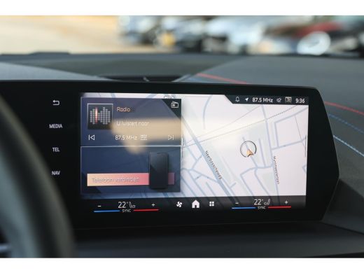 BMW 1 Serie 120 M Sport Automaat / Sportstoelen / Achteruitrijcamera / M Adaptief onderstel / Comfort Access ... ActivLease financial lease