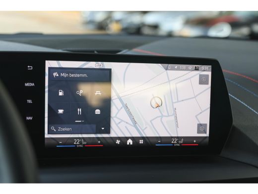 BMW 1 Serie 120 M Sport Automaat / Sportstoelen / Achteruitrijcamera / M Adaptief onderstel / Comfort Access ... ActivLease financial lease