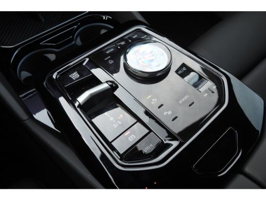 BMW 5 Serie Touring 520i M Sport Automaat / Trekhaak / Achteruitrijcamera / M Sportonderstel / Adaptieve LED ... ActivLease financial lease