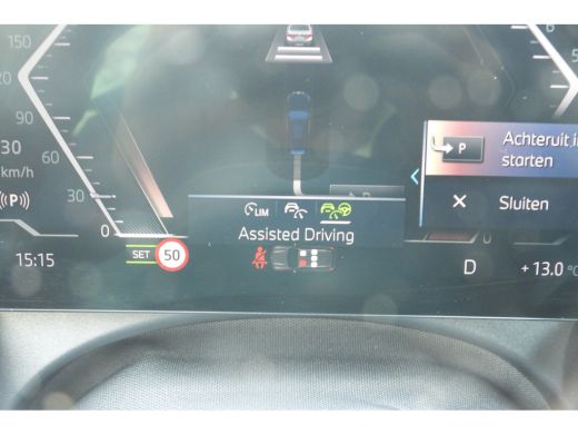 BMW 5 Serie Touring 520i M Sport Automaat / Trekhaak / Achteruitrijcamera / M Sportonderstel / Adaptieve LED ... ActivLease financial lease