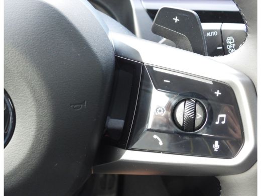 BMW 5 Serie Touring 520i M Sport Automaat / Trekhaak / Achteruitrijcamera / M Sportonderstel / Adaptieve LED ... ActivLease financial lease