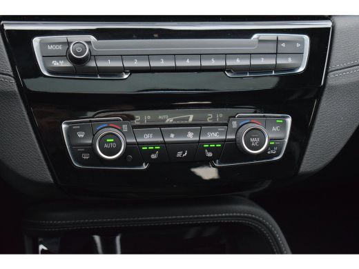 BMW X1 xDrive25e eDrive Edition | M-Sport | Trekhaak | Pano | Half Leer | Stoelverw. ActivLease financial lease