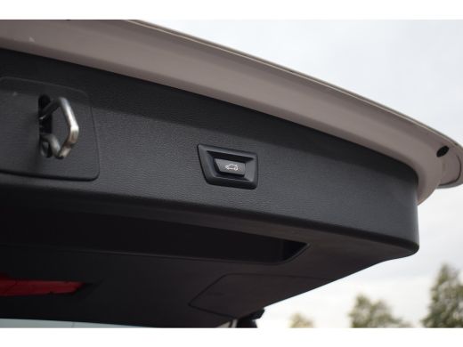 BMW X1 xDrive25e eDrive Edition | M-Sport | Trekhaak | Pano | Half Leer | Stoelverw. ActivLease financial lease