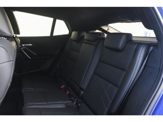 BMW X2 sDrive20i M Sport Automaat / Sportstoelen / Achteruitrijcamera / M Adaptief onderstel / Comfort A... ActivLease financial lease