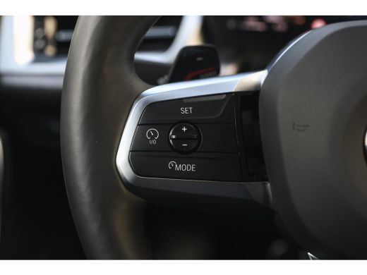 BMW X2 sDrive20i M Sport Automaat / Sportstoelen / Achteruitrijcamera / M Adaptief onderstel / Comfort A... ActivLease financial lease