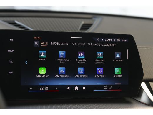 BMW X2 sDrive20i M Sport Automaat / Sportstoelen / Achteruitrijcamera / M Adaptief onderstel / Comfort A... ActivLease financial lease