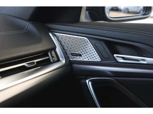 BMW X2 sDrive20i M Sport Automaat / Sportstoelen / Achteruitrijcamera / M Adaptief onderstel / Comfort A... ActivLease financial lease