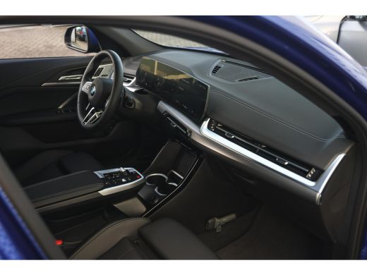 BMW X2 sDrive20i M Sport Automaat / Sportstoelen / Achteruitrijcamera / M Adaptief onderstel / Comfort A... ActivLease financial lease