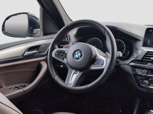 BMW X3 xDrive20i M-Sport | Shadow | Org. NL | Panoramadak | Head-up | Stuurverwarming | Camera | Leder ActivLease financial lease