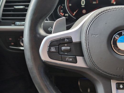 BMW X3 xDrive20i M-Sport | Shadow | Org. NL | Panoramadak | Head-up | Stuurverwarming | Camera | Leder ActivLease financial lease